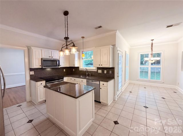 7906 Elphin Court, Charlotte, NC 28270