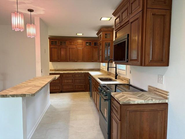 6305 Catalpa STREET, Greendale, WI 53129