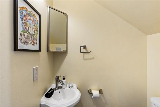 1427 Winnie Street, Galveston, TX 77550