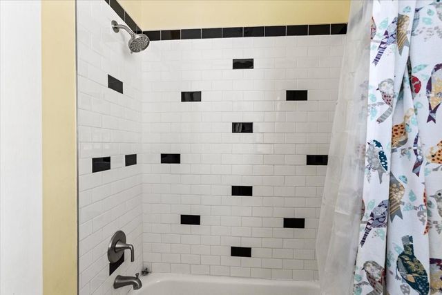 1427 Winnie Street, Galveston, TX 77550