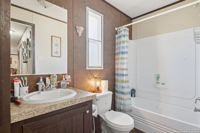 102 County Road 479, Castroville, TX 78009