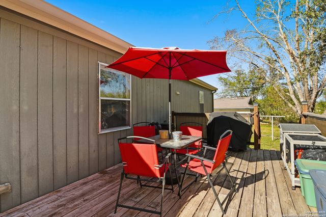 102 County Road 479, Castroville, TX 78009