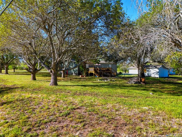 102 County Road 479, Castroville, TX 78009