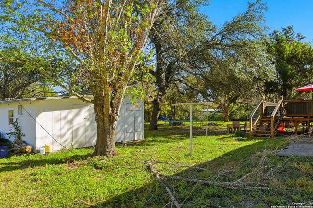 102 County Road 479, Castroville, TX 78009