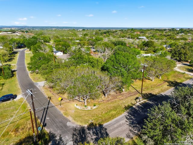 102 County Road 479, Castroville, TX 78009