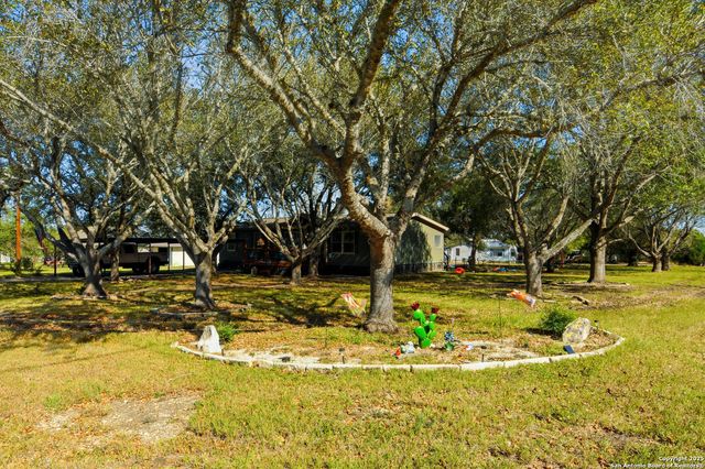 102 County Road 479, Castroville, TX 78009