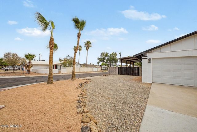 2577 E SWEETWATER Avenue, Phoenix, AZ 85032