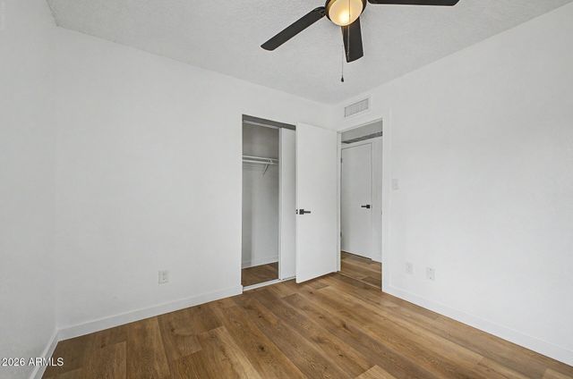 2577 E SWEETWATER Avenue, Phoenix, AZ 85032
