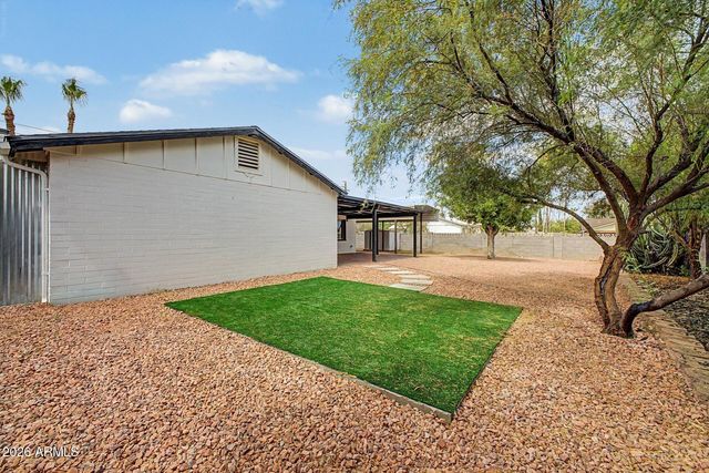 2577 E SWEETWATER Avenue, Phoenix, AZ 85032