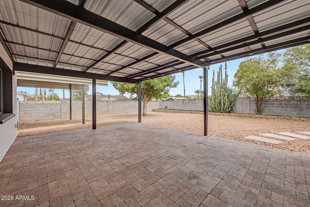 2577 E SWEETWATER Avenue, Phoenix, AZ 85032