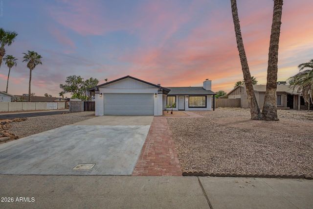 2577 E SWEETWATER Avenue, Phoenix, AZ 85032