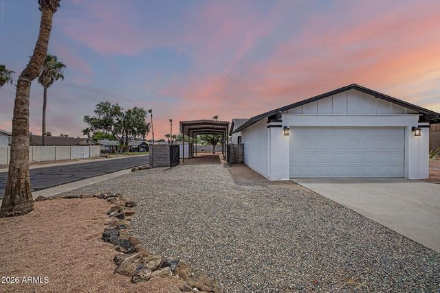 2577 E SWEETWATER Avenue, Phoenix, AZ 85032