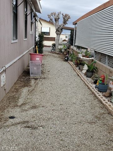 9161 Santa Fe Ave E 22, Hesperia, CA 92345