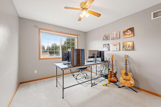 1229 Highpoint Curve, Shakopee, MN 55379