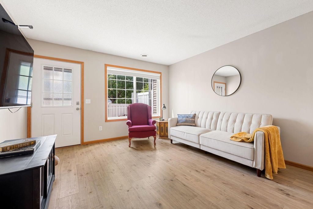 1229 Highpoint Curve, Shakopee, MN 55379 — photo 3