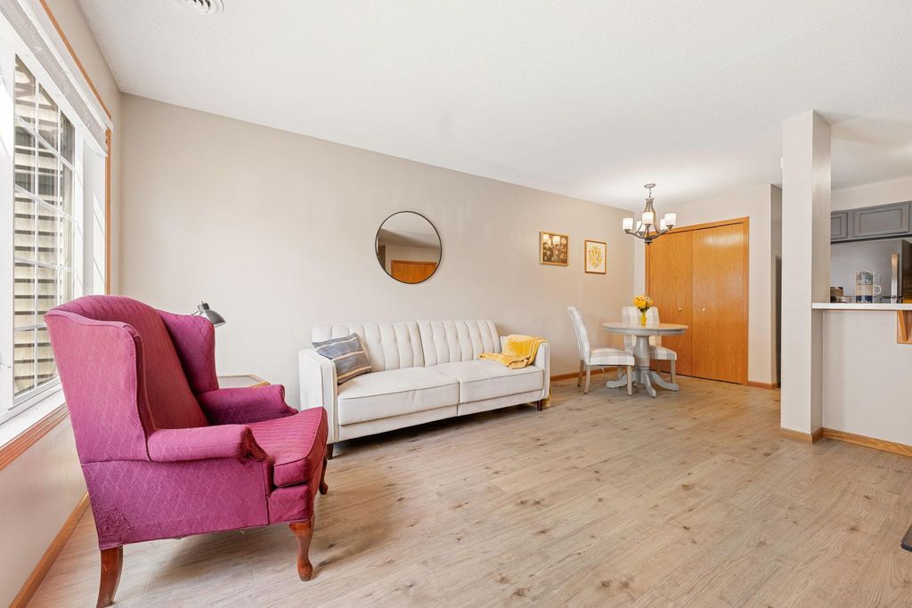 1229 Highpoint Curve, Shakopee, MN 55379 — photo 4