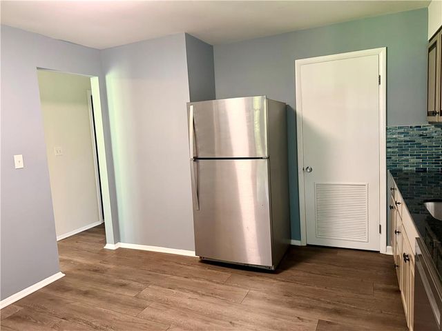 2402 Woodstock Dr A, Bethlehem City, PA 18017