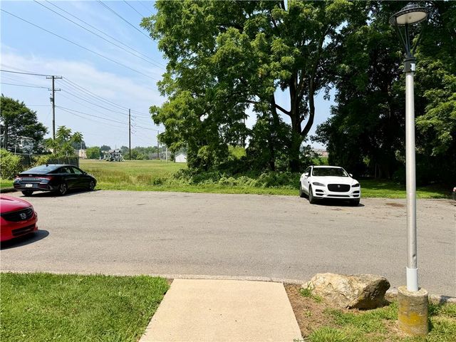 2402 Woodstock Dr A, Bethlehem City, PA 18017