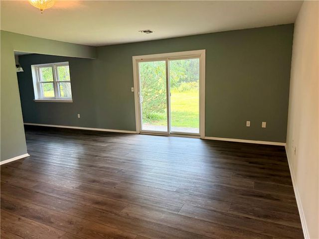 2402 Woodstock Dr A, Bethlehem City, PA 18017