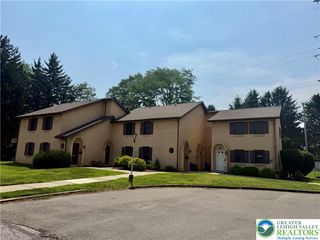 2402 Woodstock Dr A, Bethlehem City, PA 18017