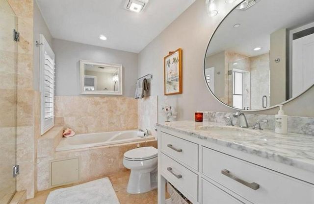 1931 NE 2nd Street 305, Deerfield Beach, FL 33441