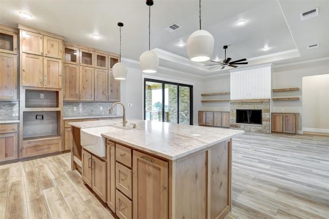 6919 Cherry Laurel RD, Salado, TX 76571