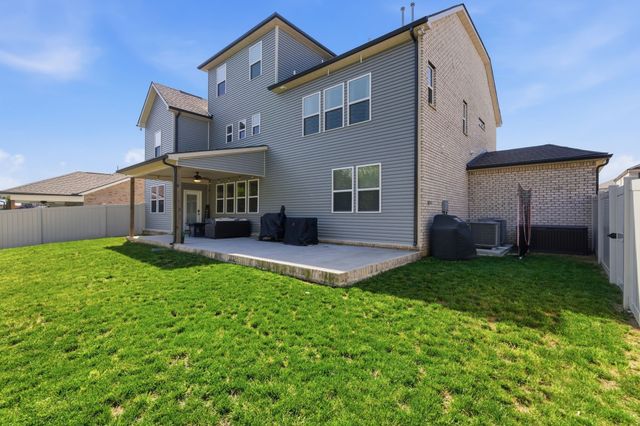 904 Carnation Dr, Smyrna, TN 37167