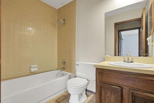 7141 Sweeny Court, Dublin, OH 43017