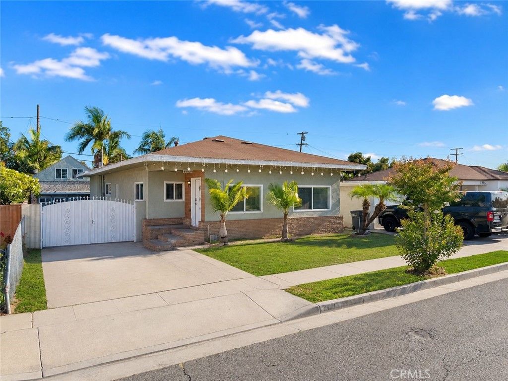 2980 Oakwood Avenue, Lynwood, CA 90262