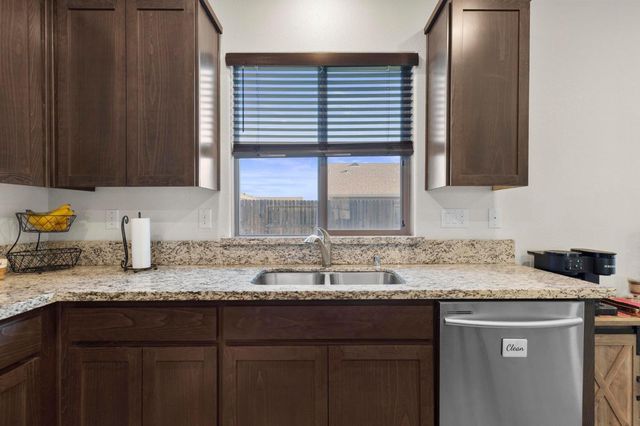 5653 Harcrest Dr, Marysville, CA 95901