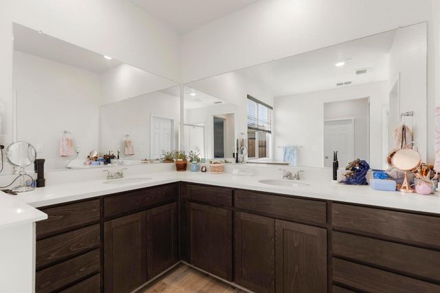 5653 Harcrest Dr, Marysville, CA 95901