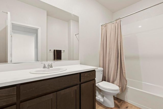 5653 Harcrest Dr, Marysville, CA 95901