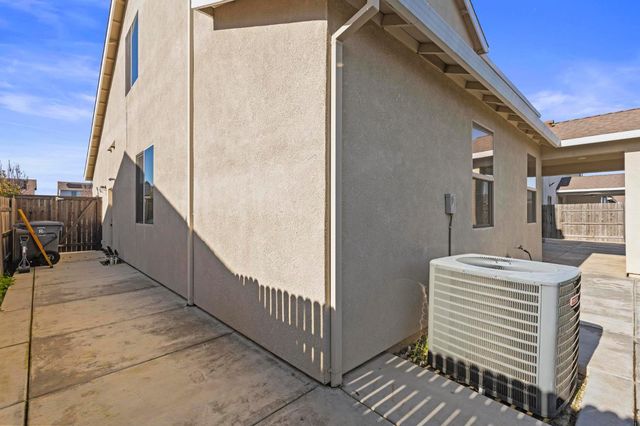 5653 Harcrest Dr, Marysville, CA 95901