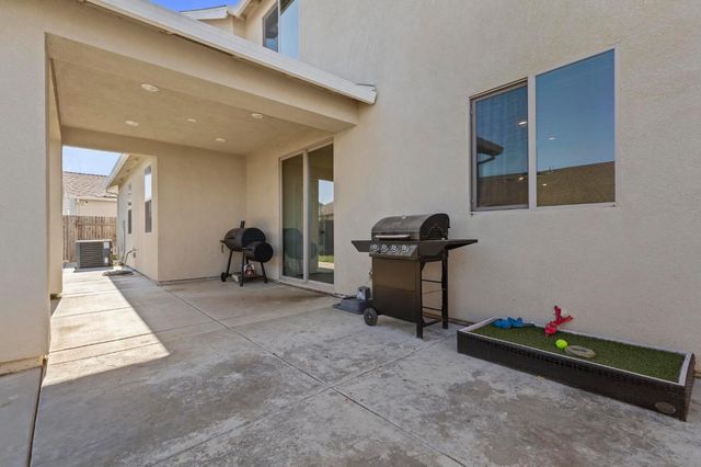 5653 Harcrest Dr, Marysville, CA 95901