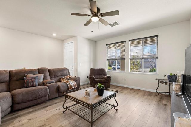 5653 Harcrest Dr, Marysville, CA 95901