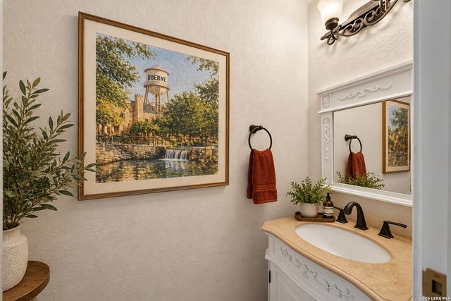 106 CHRISTEN CT, Boerne, TX 78006