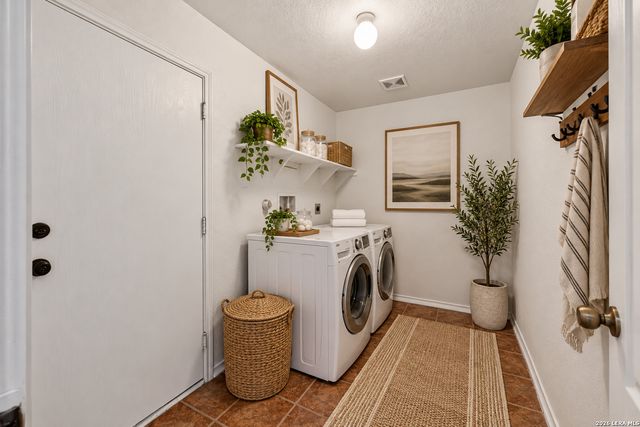 106 CHRISTEN CT, Boerne, TX 78006