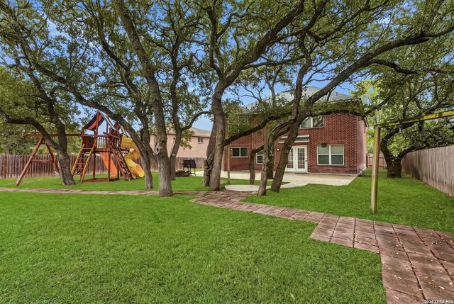 106 CHRISTEN CT, Boerne, TX 78006