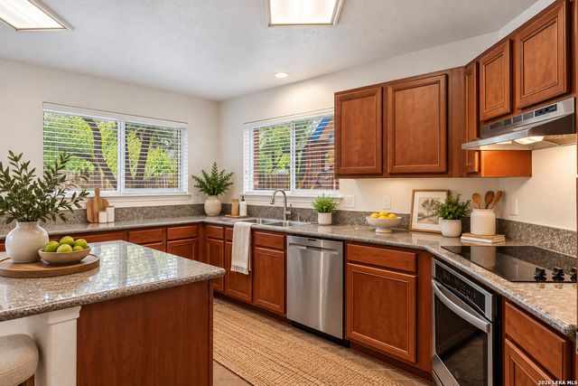 106 CHRISTEN CT, Boerne, TX 78006