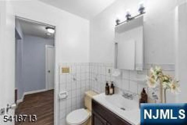 250 Clendenny Avenue 4, Jersey City, NJ 07304