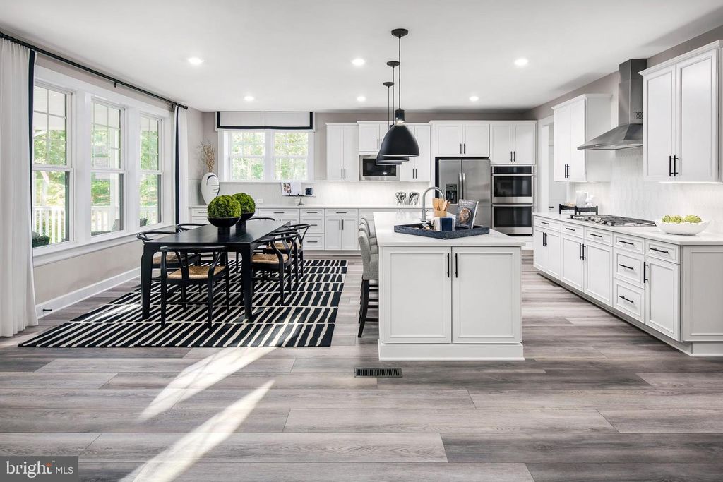 Image 8 of property listing at 2682 BROADHORN LN, Odenton, MD 21113