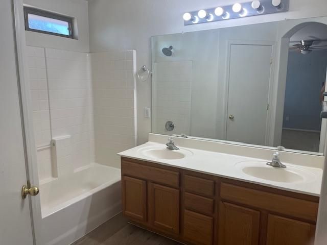 9428 S 35th Glen, Laveen, AZ 85339