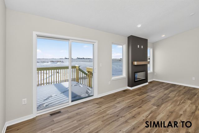 1560 Werthman Drive, Waukee, IA 50263