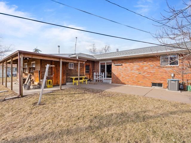 4816 44th Avenue, Moline, IL 61265