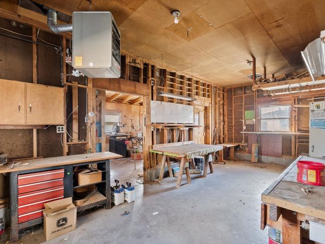 4816 44th Avenue, Moline, IL 61265