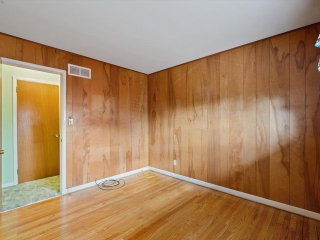 4816 44th Avenue, Moline, IL 61265