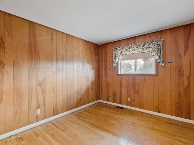 4816 44th Avenue, Moline, IL 61265