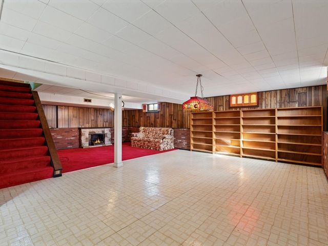 4816 44th Avenue, Moline, IL 61265