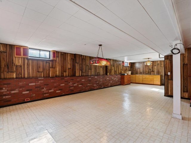 4816 44th Avenue, Moline, IL 61265