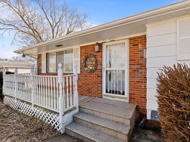 4816 44th Avenue, Moline, IL 61265